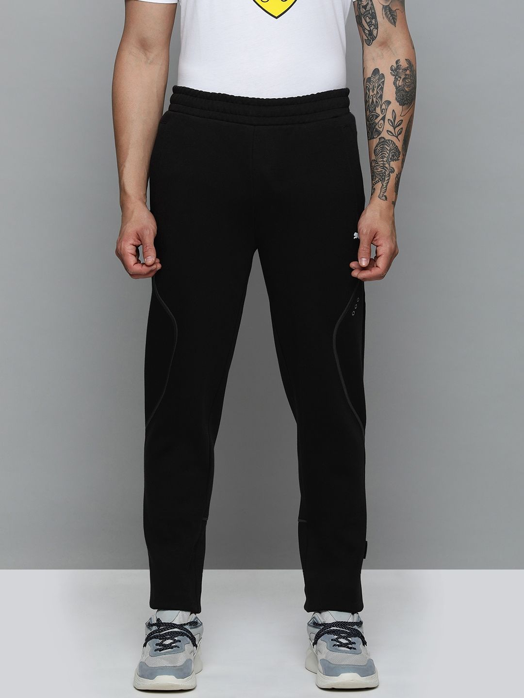 Ajio - PUMA Motorsport Men Ferrari Style MT7 Brand Logo Minimal Dry-Cell Slim Fit Sustainable Track Pants