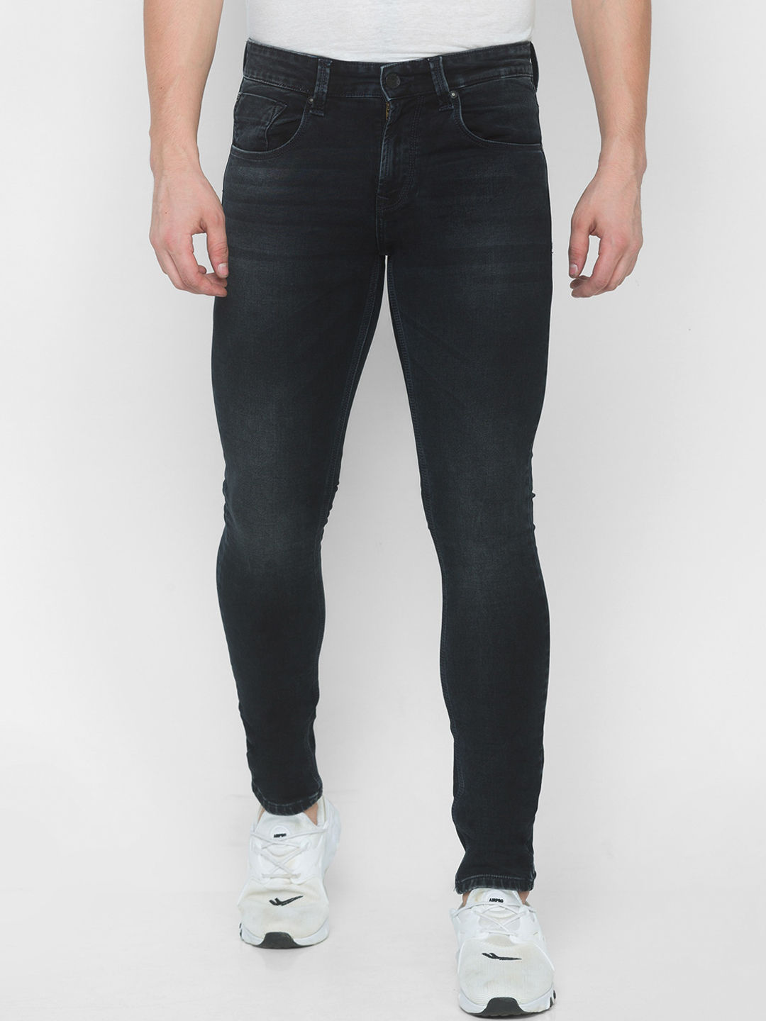 Myntra - SPYKAR Men Black Relaxed Fit Light Fade Jeans Price