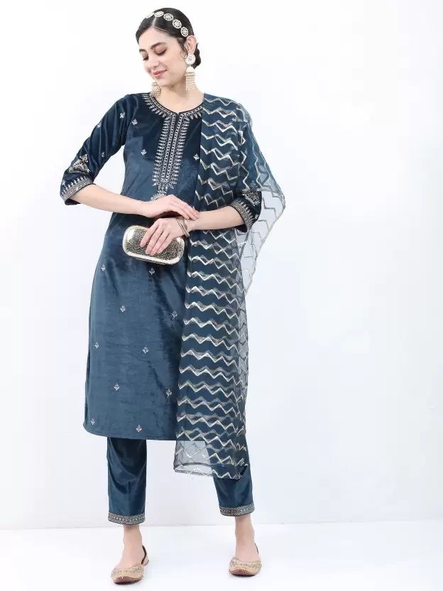 Flipkart - Ketch Embroidered Knited Velvet Kurta & Trousers With Dupatta