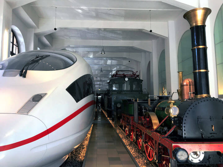 Im DB Museum in Nürnberg steht Alt neben Neu