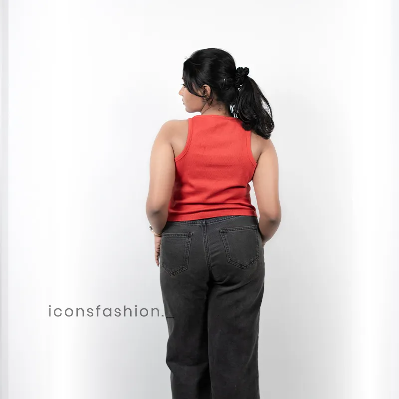 Woman-red-ribbed-sleeveless-crop-top