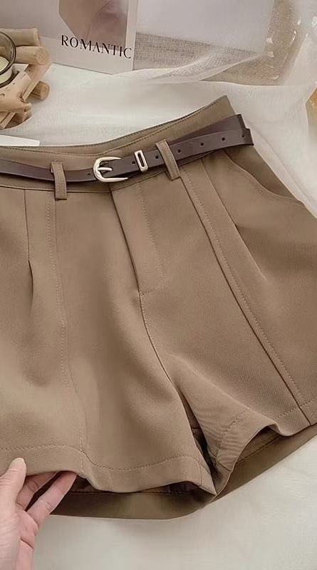 Beige-high-waist-pleated-shorts-with-adjustable-belt-and-wide-leg-tailored-fit-for-casual-and-smart-casual-wear