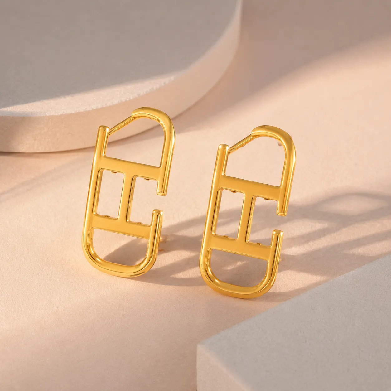 Gold-open-frame-earrings-with-modern-minimal-design-for-women