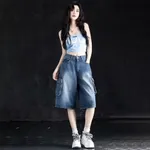 Dark-blue-high-waist-denim-cargo-bermuda-shorts-for-women-with-large-side-pockets-and-relaxed-fit