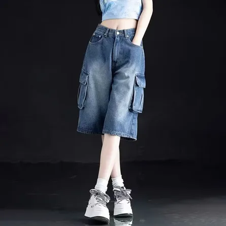 Dark-blue-high-waist-denim-cargo-bermuda-shorts-for-women-with-large-side-pockets-and-relaxed-fit