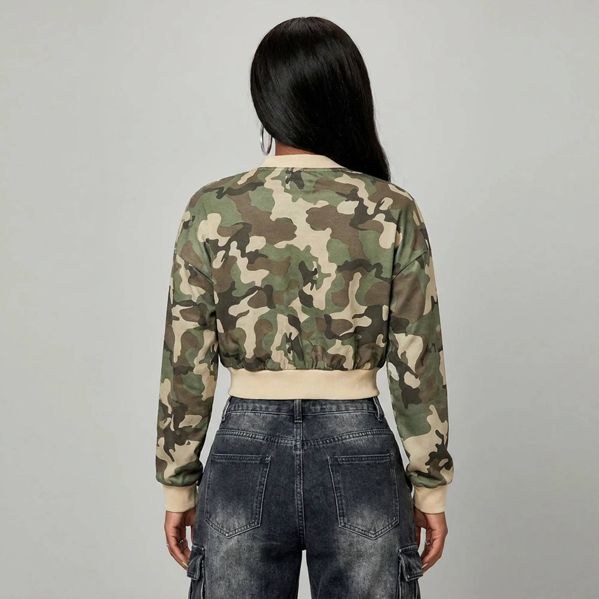 womens-camouflage-cropped-bomber-jacket-with-snap-button-front-and-ribbed-cuffs