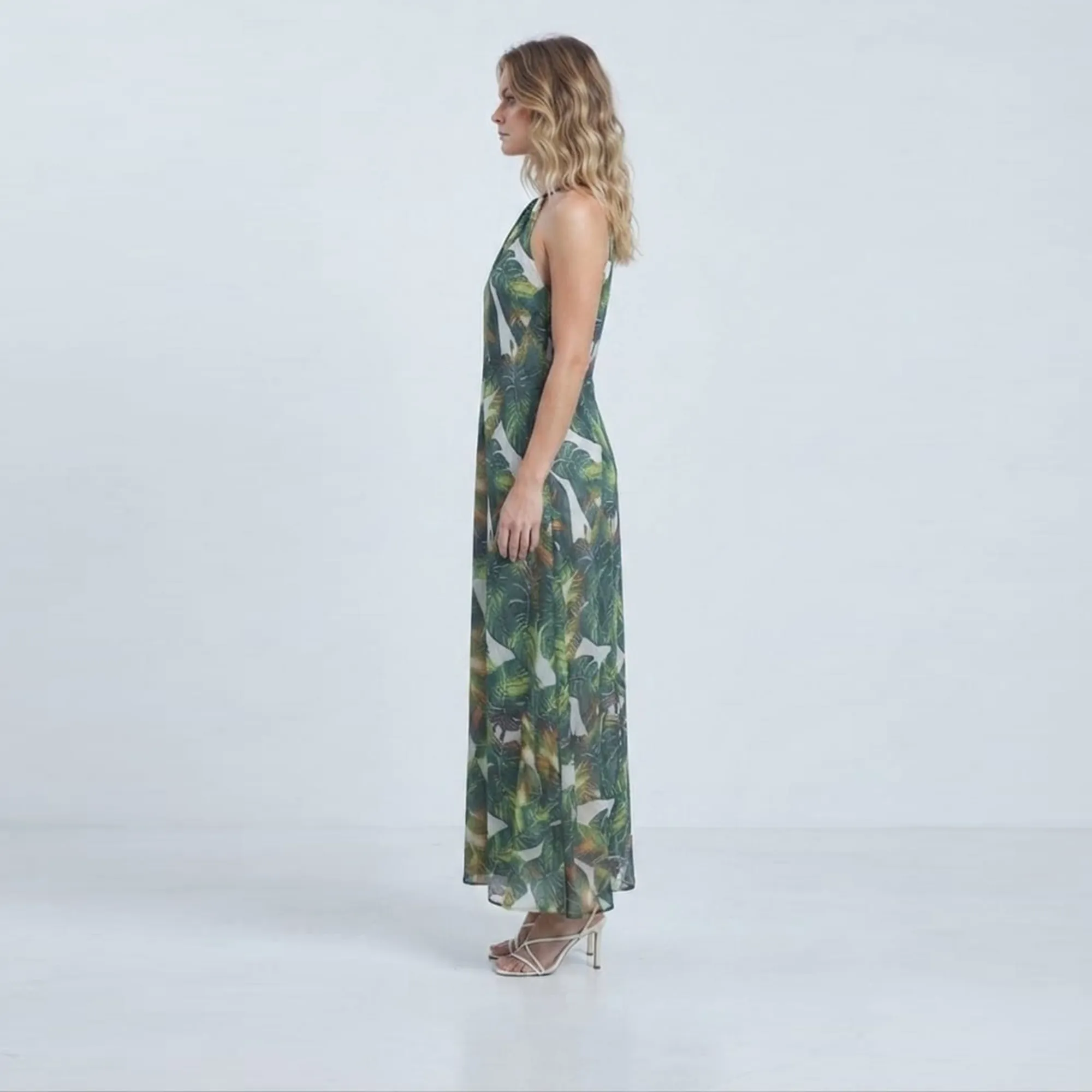 Green-tropical-leaf-print-halter-neck-maxi-dress-for-women