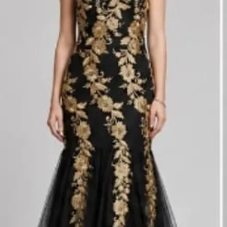 Women's Embroidered Mermaid Gown - Image 4