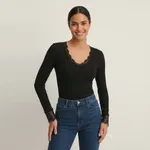 Black-ribbed-lace-V-neck-full-sleeve-fitted-top-for-women