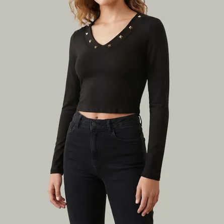 Black-studded-V-neck-full-sleeve-fitted-crop-top-for-women