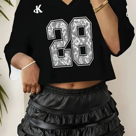 Women's V-Neck Number "28" Cropped Sports Jersey Overview - Image 3