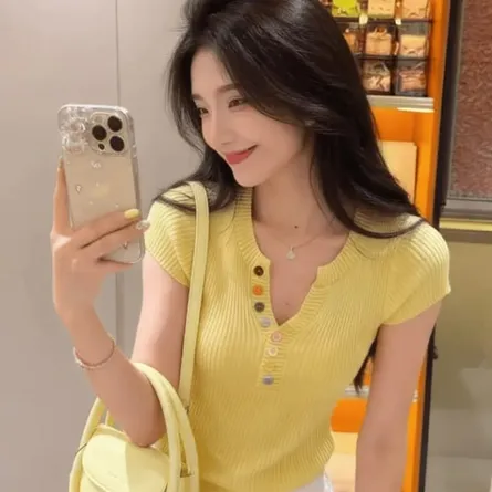 Women's Short Sleeve Ribbed Knit V-Neck Top with Multi-Color Buttons