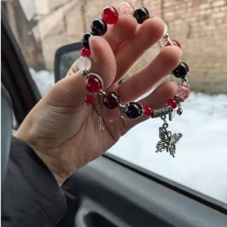 Product Description: Goth & Punk Style Beaded Charm Bracelet - Image 4