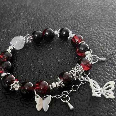 Product Description: Goth & Punk Style Beaded Charm Bracelet - Image 5