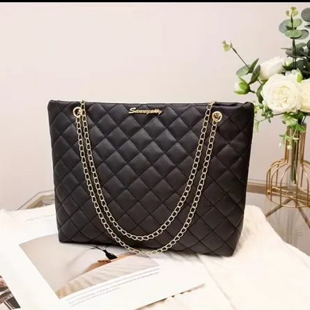 Elegant Quilted Tote Bag with Chain Strap
