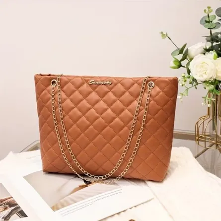 Elegant Quilted Tote Bag with Chain Strap - Image 5