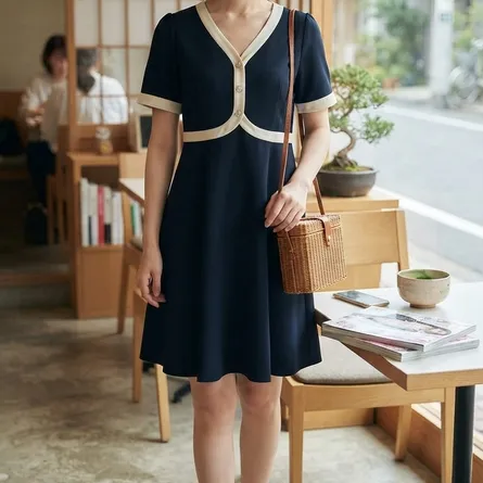 Elegant Contrast-Trim Mini Dress - Image 4