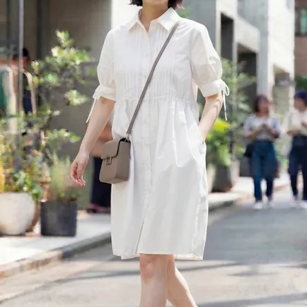 Chic Pleated Button-Down Midi Dress - Image 3