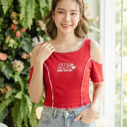 Chic Cold-Shoulder Contrast Stitch Crop Top - Image 2