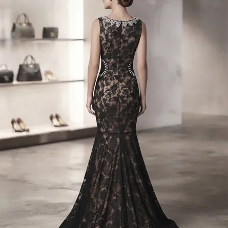 Elegance Noir: Beaded Neckline & Lace Mermaid Evening Gown - Image 4