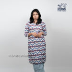 Women-blue-printed-straight-kurti-with-round-neck-and-3-4-sleeves-casual-daily-wear-ethnic-top