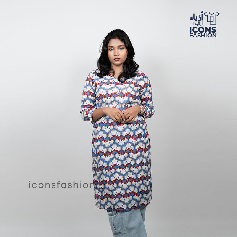 Women-blue-printed-straight-kurti-with-round-neck-and-3-4-sleeves-casual-daily-wear-ethnic-top