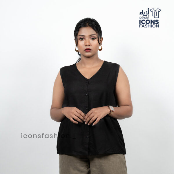 Black-sleeveless-solid-casual-top-for-women