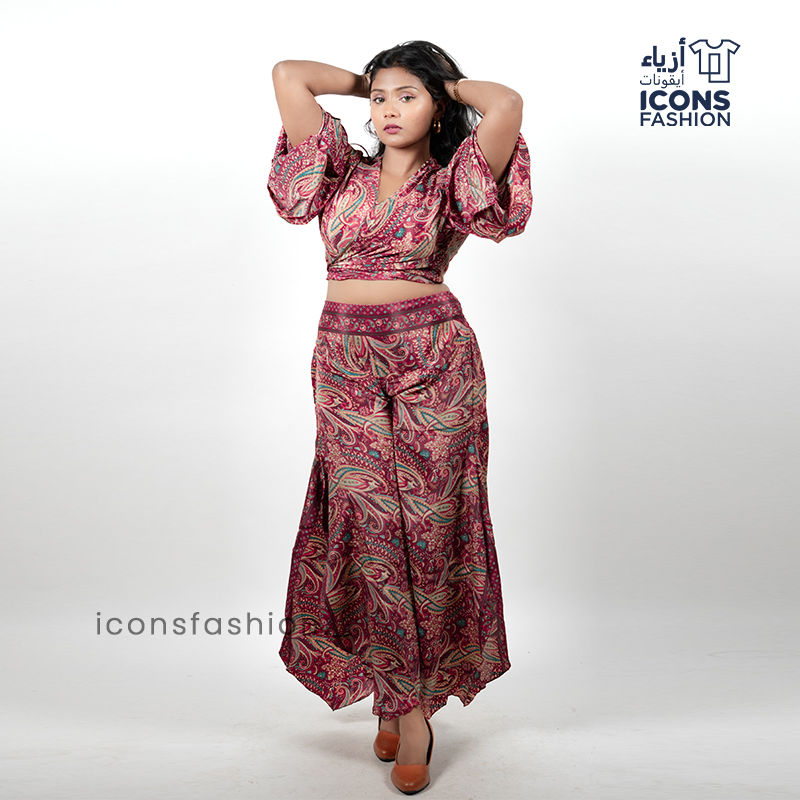 Women-rose-pink-paisley-printed-crop-top-and-flowy-wide-leg-pants-co-ord-set-with-full-sleeves