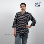 Black-printed-tunic-top-with-mandarin-collar-and-three-quarter-sleeves