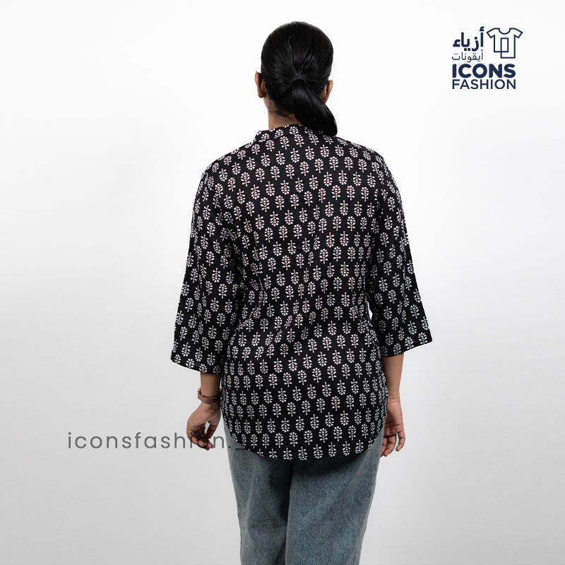 Black-printed-tunic-top-with-mandarin-collar-and-three-quarter-sleeves