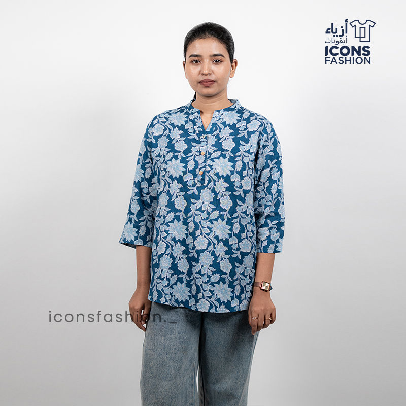 Blue-floral-printed-tunic-top-with-mandarin-collar-and-three-quarter-sleeves