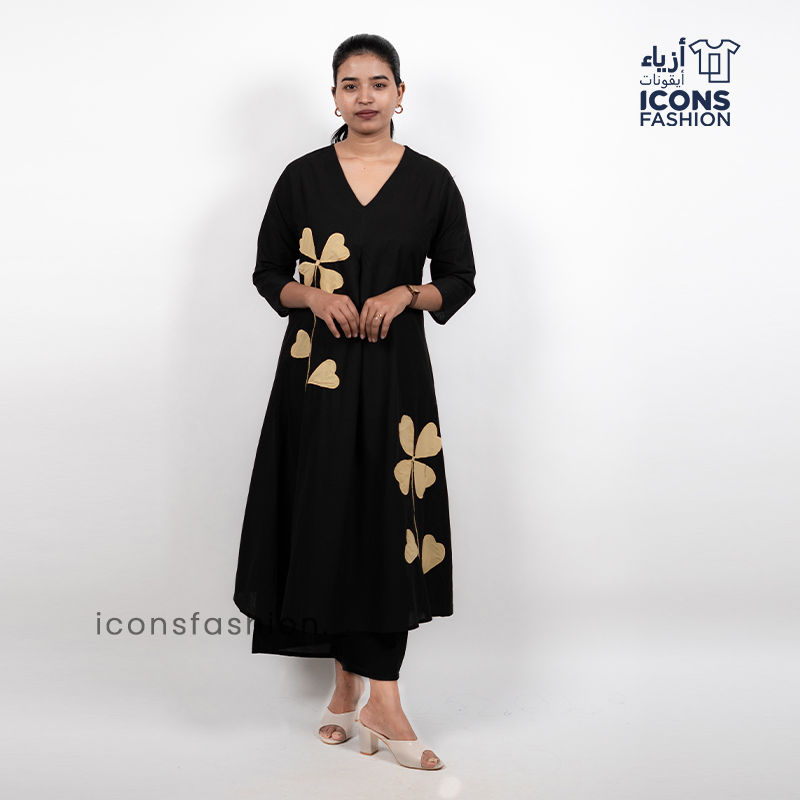 Women-black-printed-kurta-co-ord-set-with-v-neck-and-straight-pants