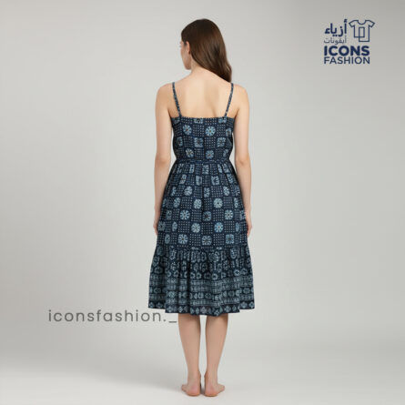 Woman-navy-blue-printed-sleeveless-fit-and-flare-midi-dress-with-scoop-neck-and-flared-hem