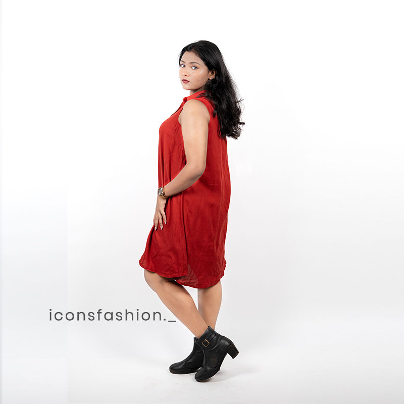 Red-sleeveless-button-down-shirt-dress-for-women