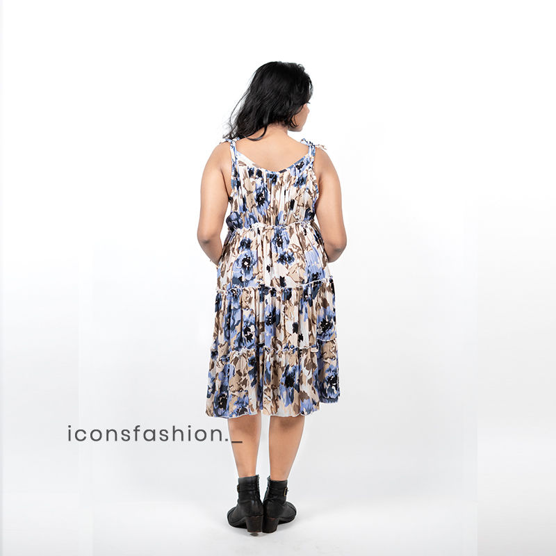 Blue-floral-tiered-sleeveless-midi-dress-for-women