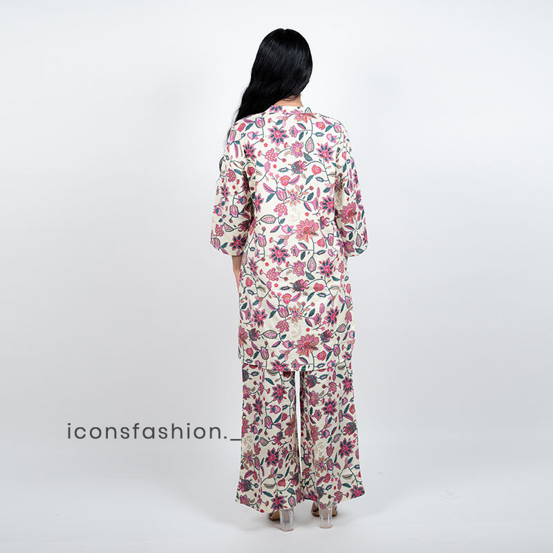 Women’s-pink-floral-printed-ethnic-co-ord-set-with-straight-kurta-and-ankle-length-pants