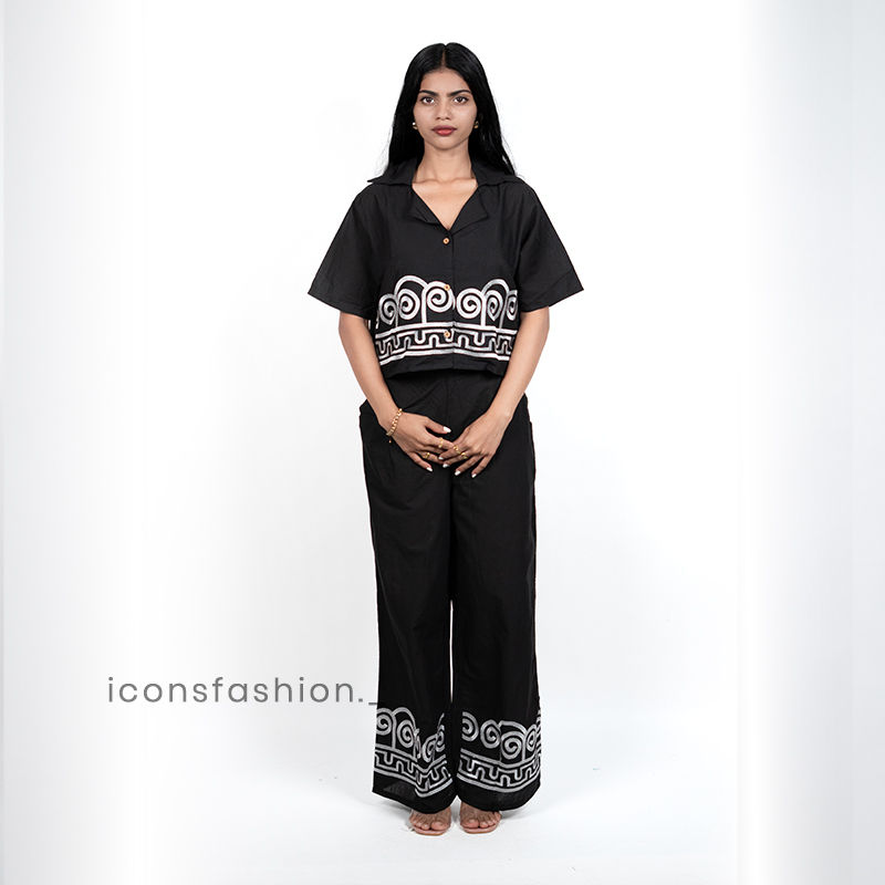 Women’s-black-printed-co-ord-set-with-cropped-collared-shirt-and-wide-leg-pants