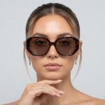 Women’s-oversized-round-tortoiseshell-sunglasses-with-brown-gradient-tinted-lenses
