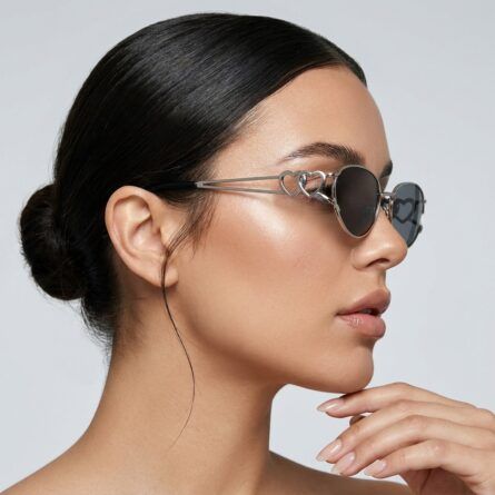 Women’s-tortoiseshell-oval-sunglasses-with-blue-gradient-tinted-lenses