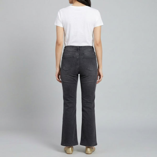 Women’s-washed-black-high-waist-straight-leg-denim-jeans-with-relaxed-fit-and-full-length-design