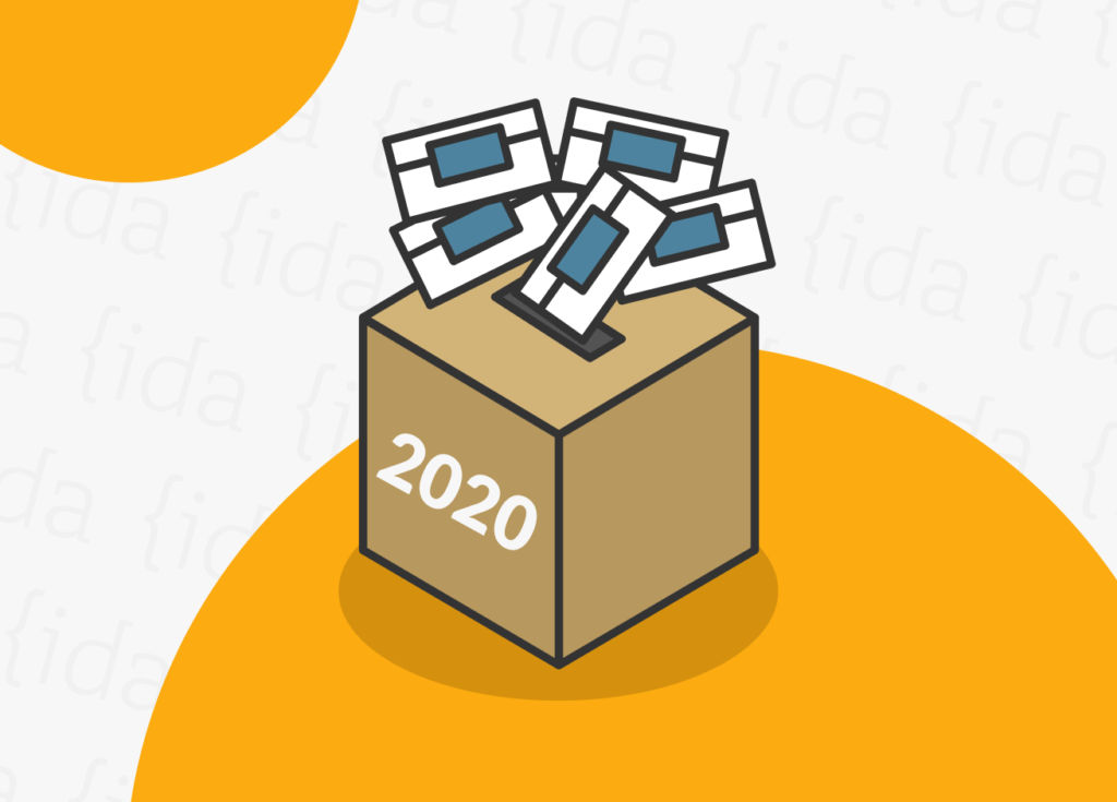Urna con votos en su alrededor, lo que hace referencia al Plebiscito 2020.