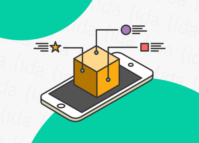 Celular con un cubo en su parte superior, lo que refleja la realidad aumentada.