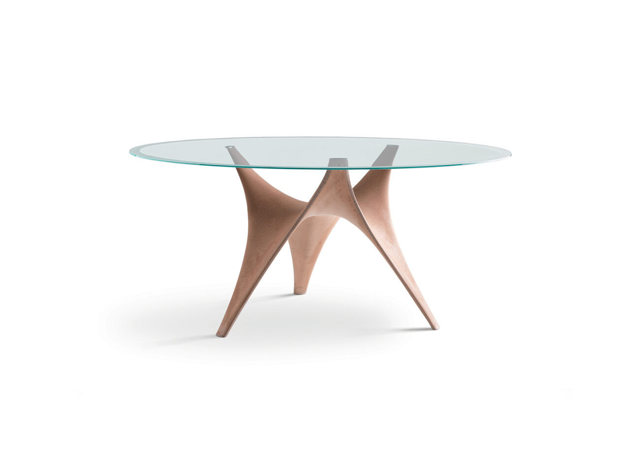 Arc è un tavolo da pranzo disegnato da Norman Foster e proposto da Peverelli