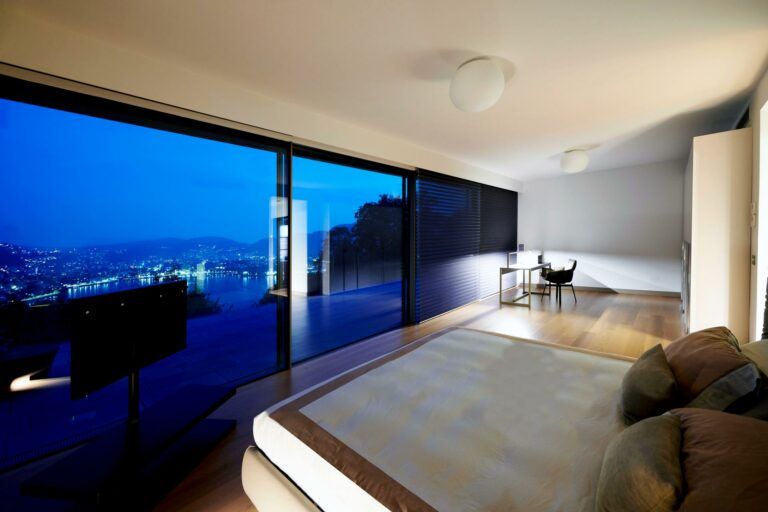 Modern contemporary furniture Design beds Lago di Como Peverelli