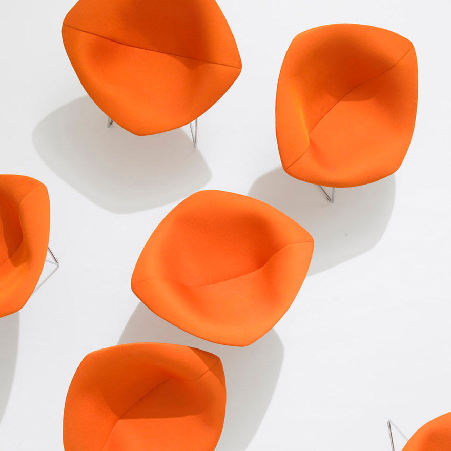 Bertoia Diamond sono sedie moderne di design disegnata da Knoll e proposta da Peverelli