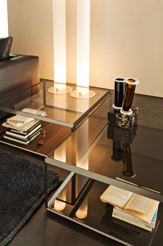 Tavolino 45° is a modern coffee table designed by Ron Gilad and offered by Peverelli