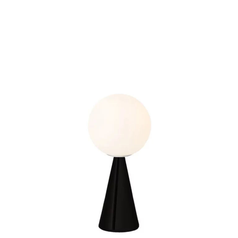 Bilia è una lampada da tavolo progettata da Gio Ponti proposta da Peverelli