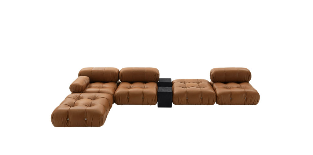 Camaleonda ist ein von Mario Bellini entworfenes Designersofa, das von Peverelli angeboten wird.