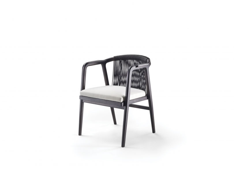 Crono est une chaise longue conçue par Antonio Citterio et proposée par Peverelli.