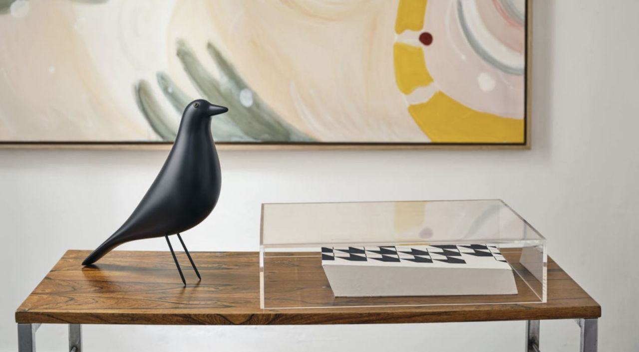 Eames Bird è un accessorio di design che viene prodotto da Vitra, progettato da Charles e Ray Eames e proposto da Peverelli